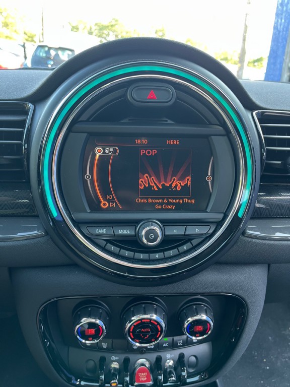 2017 MINI Cooper Image 20