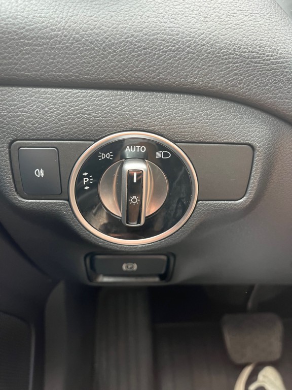 2019 Mercedes-Benz CLA-Class Image 49