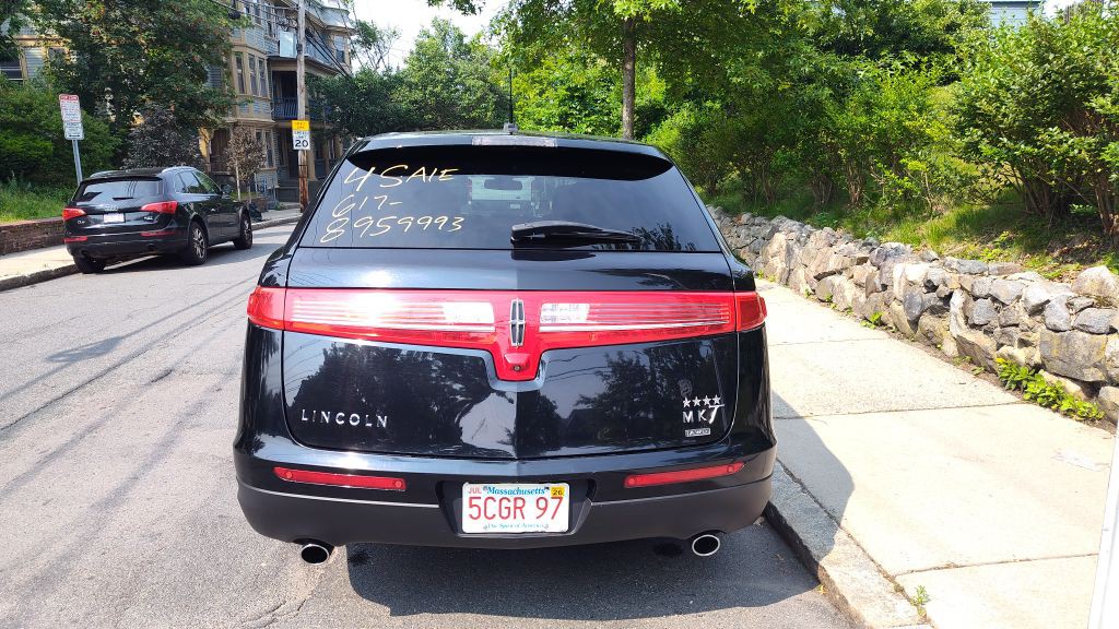 2017 Lincoln MKT Image 18