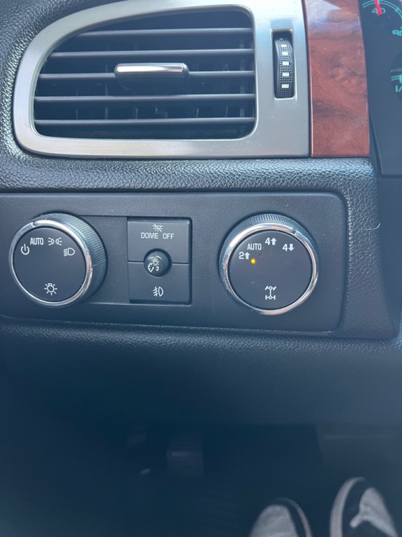 2008 Chevrolet Tahoe Image 21