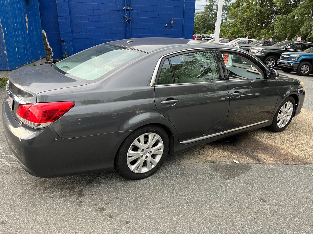 2011 Toyota Avalon Image 7