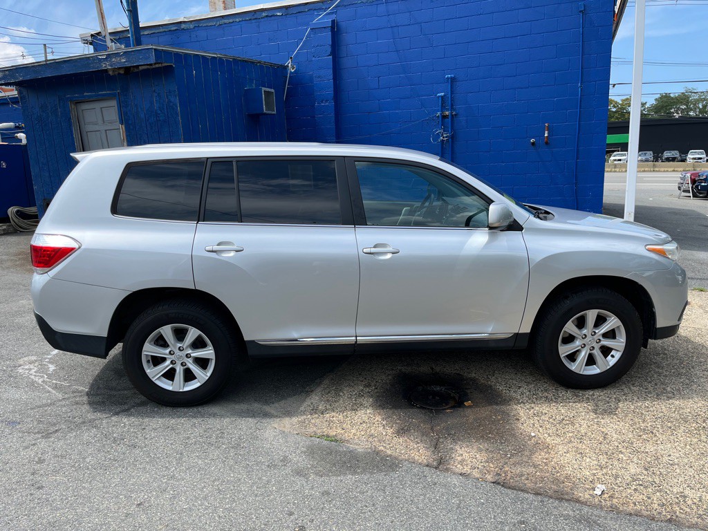 2013 Toyota Highlander Image 11