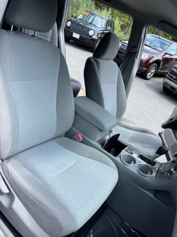 2013 Toyota Highlander Image 18
