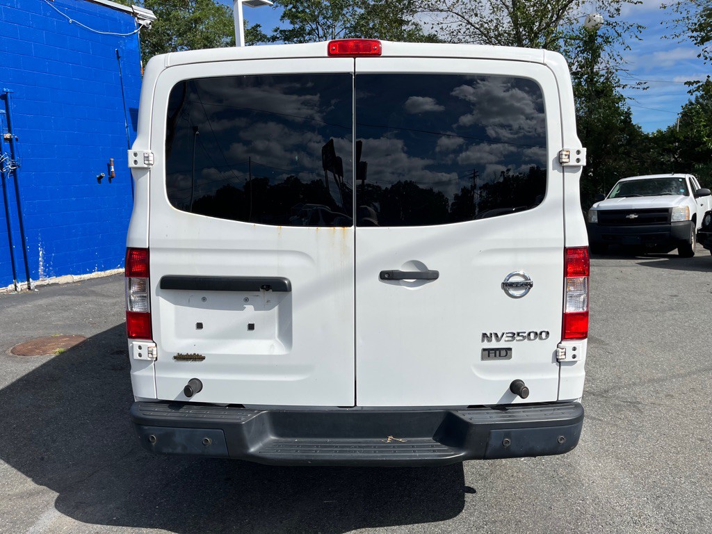 2012 Nissan NV Image 8