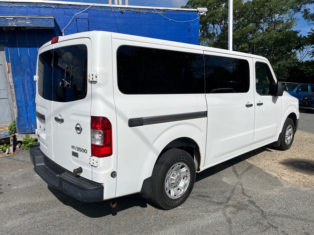 2012 Nissan NV Image 9