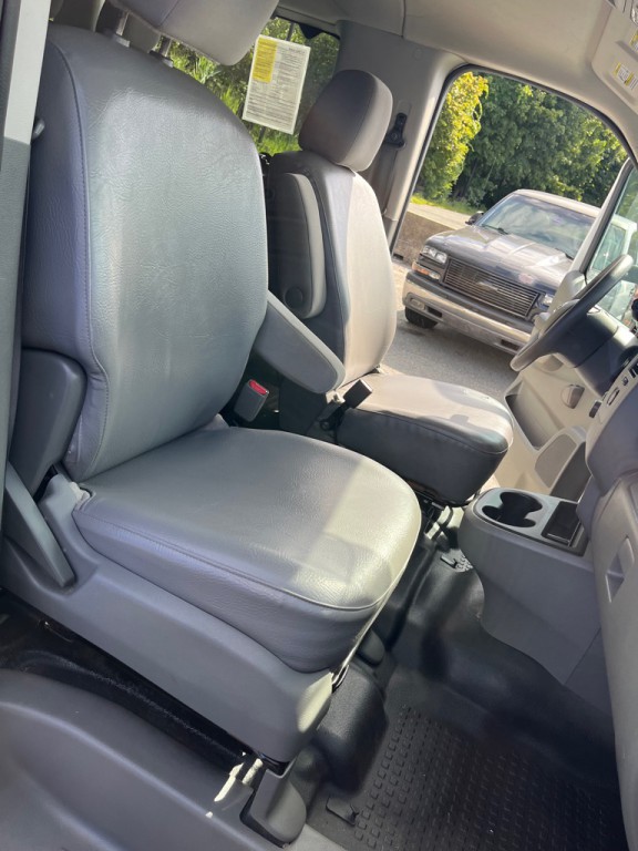 2012 Nissan NV Image 13