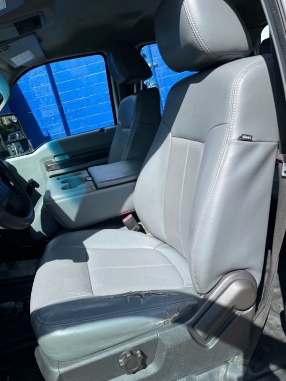 2015 Ford F-250 Image 9