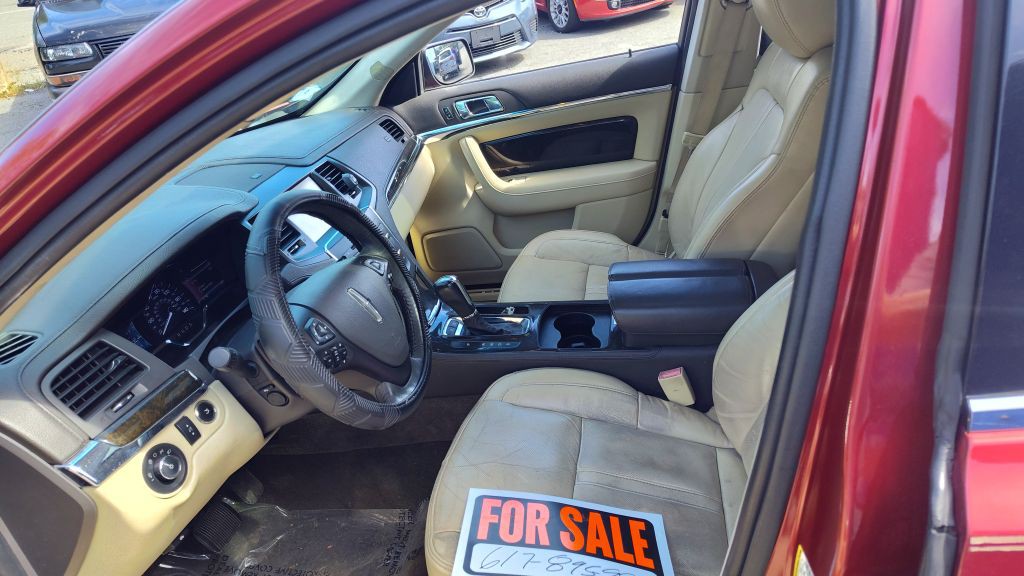 2015 Lincoln MKS Image 12