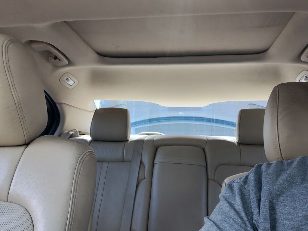 2015 Lincoln MKS Image 17