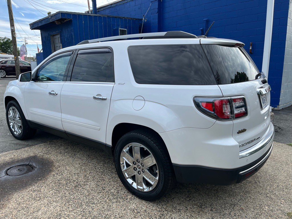 2017 GMC Acadia Image 3
