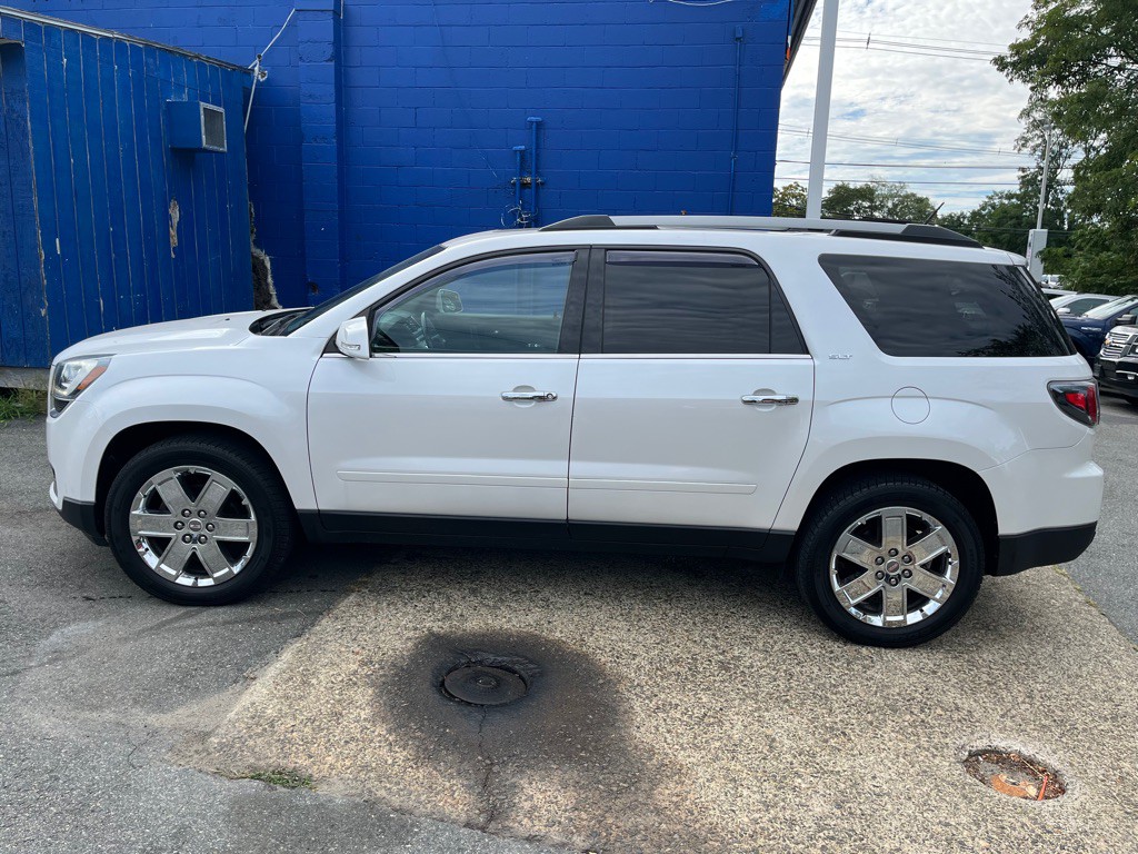 2017 GMC Acadia Image 4