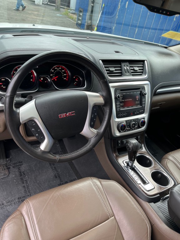 2017 GMC Acadia Image 13