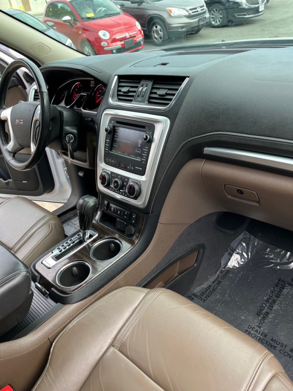 2017 GMC Acadia Image 19