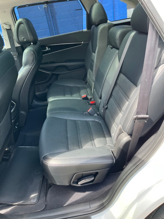 2016 Kia Sorento Image 12