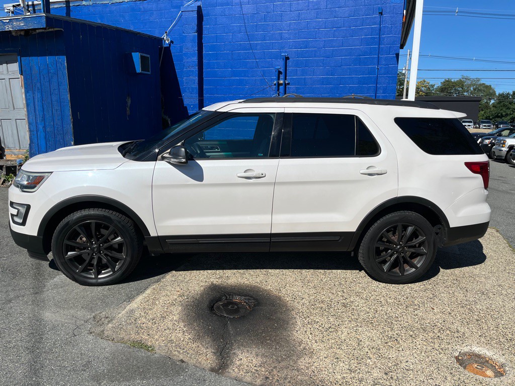 2017 Ford Explorer Image 5