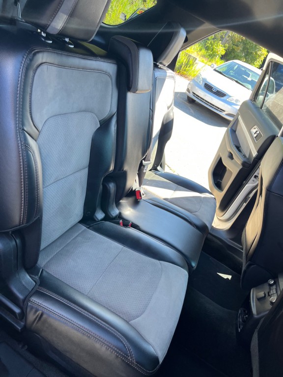 2017 Ford Explorer Image 16