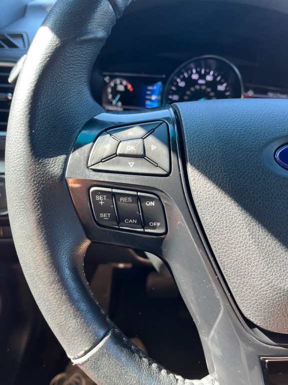 2017 Ford Explorer Image 19