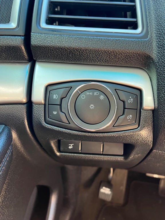 2017 Ford Explorer Image 22