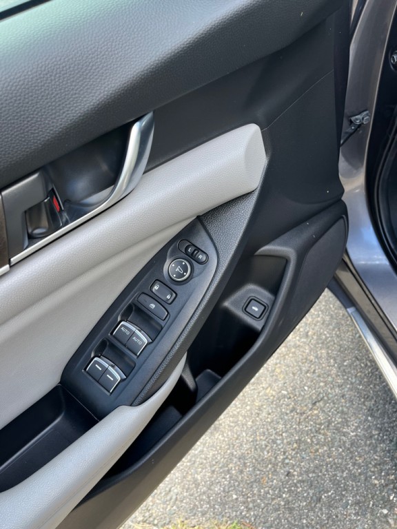 2019 Honda Accord Image 13