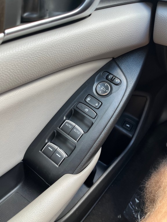 2019 Honda Accord Image 24