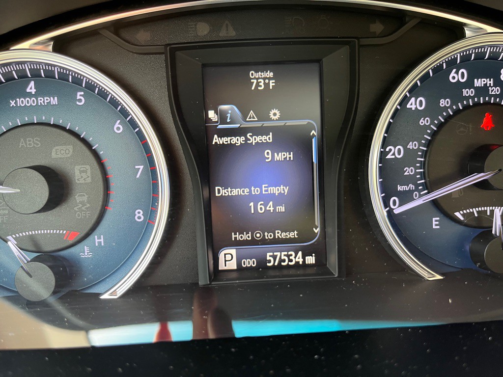 2017 Toyota Camry Image 23