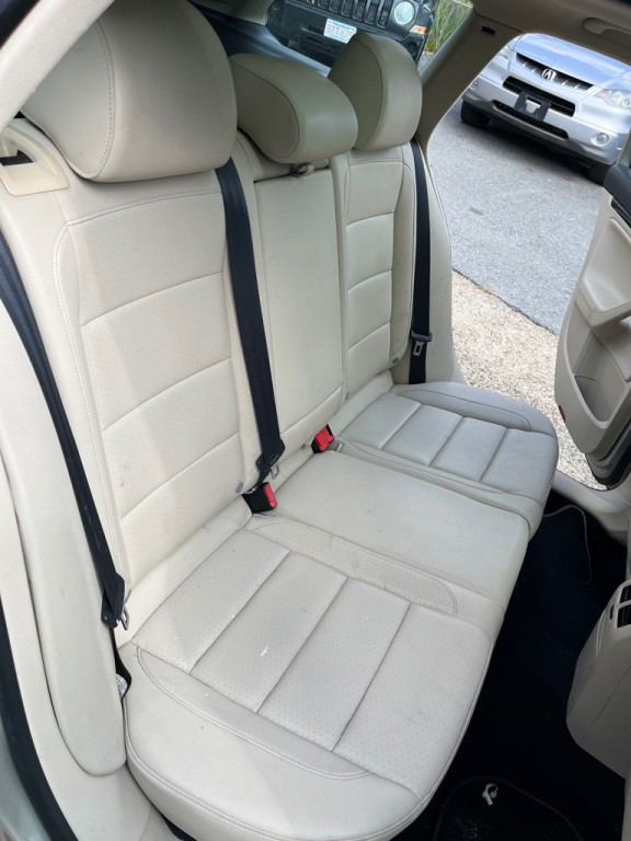 2013 Volkswagen Jetta Image 14