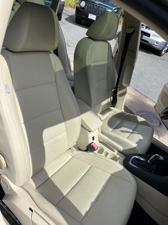 2013 Volkswagen Jetta Image 15
