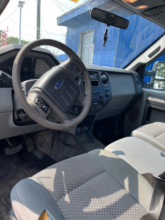 2011 Ford F-350 Image 10