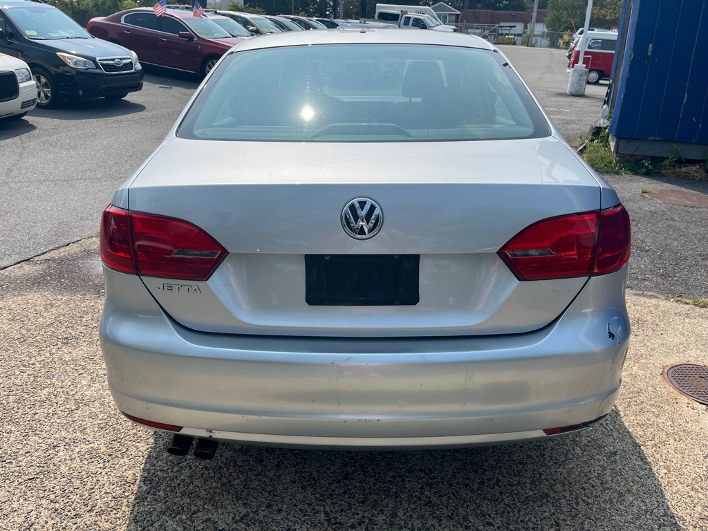 2013 Volkswagen Jetta Image 9