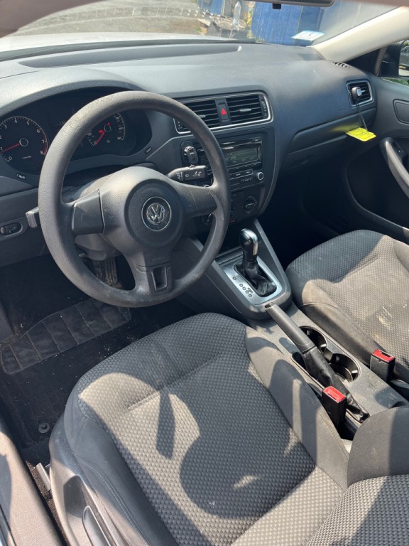 2013 Volkswagen Jetta Image 12
