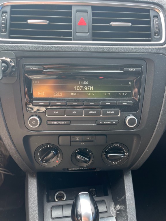 2013 Volkswagen Jetta Image 20
