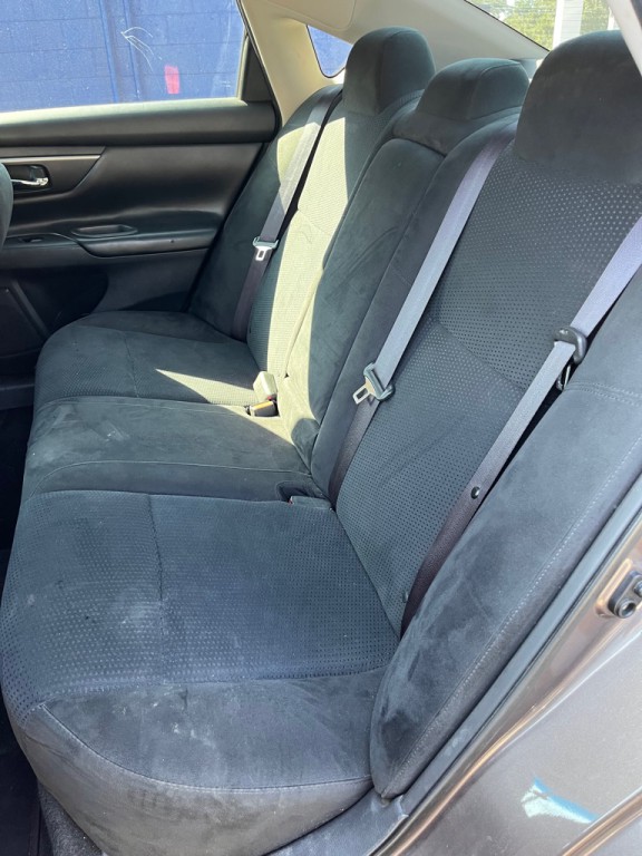 2015 Nissan Altima Image 12