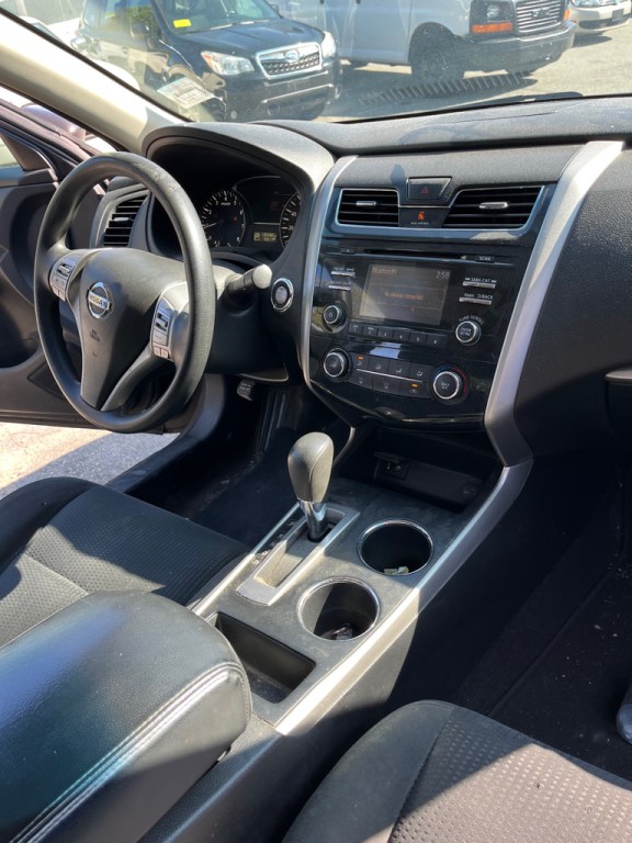 2015 Nissan Altima Image 15