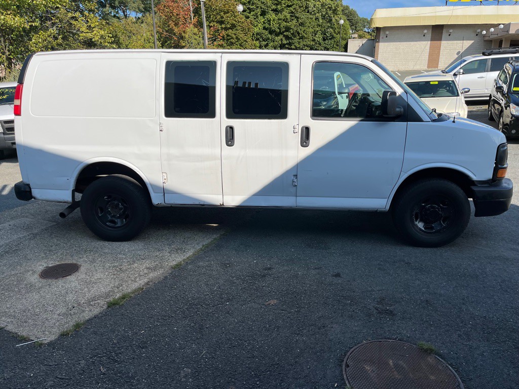2013 GMC Savana Image 7