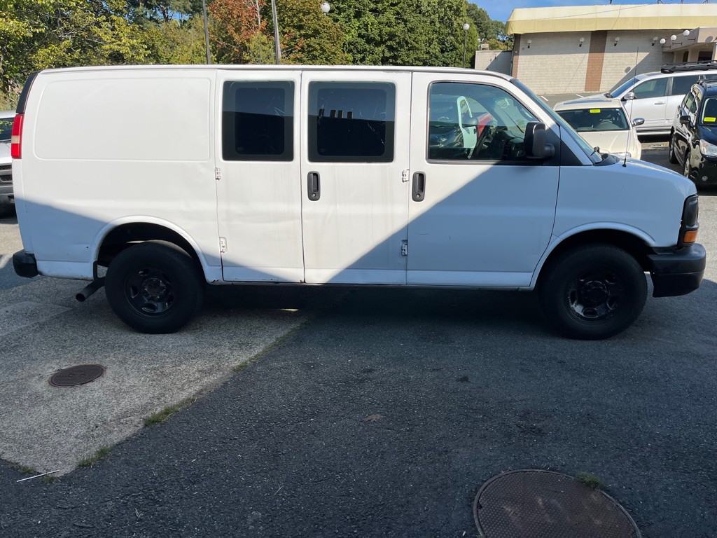 2013 GMC Savana Image 8