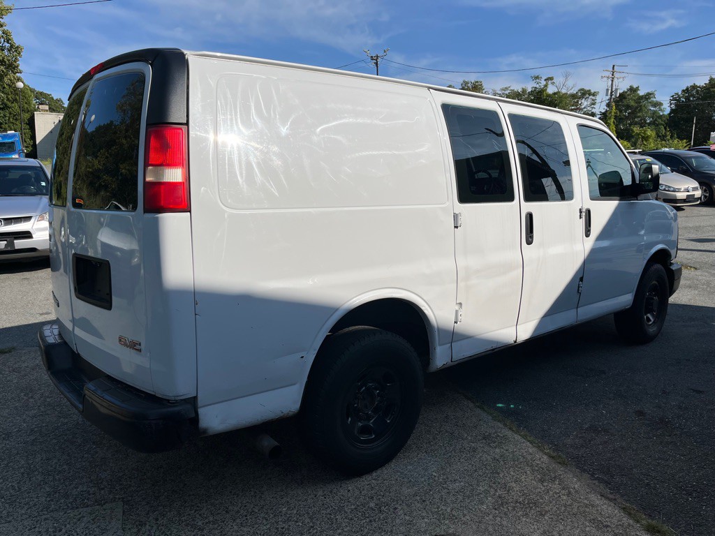 2013 GMC Savana Image 9