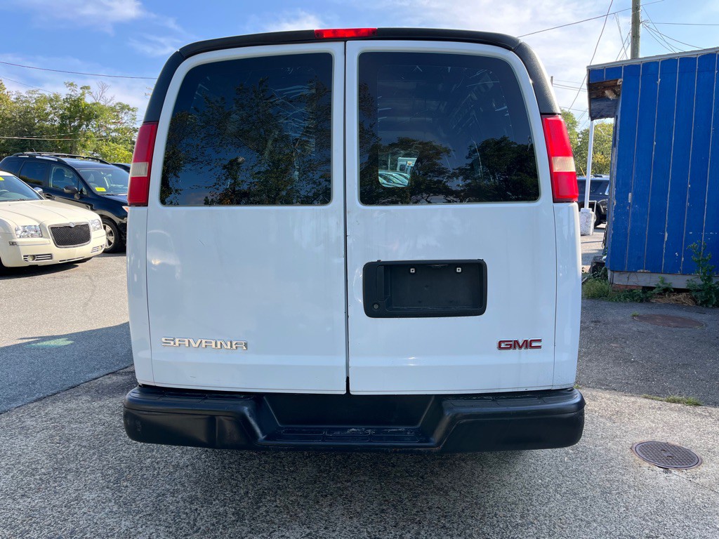 2013 GMC Savana Image 10