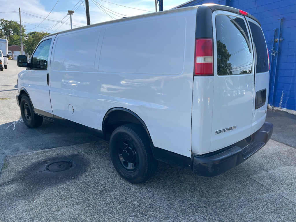 2013 GMC Savana Image 11