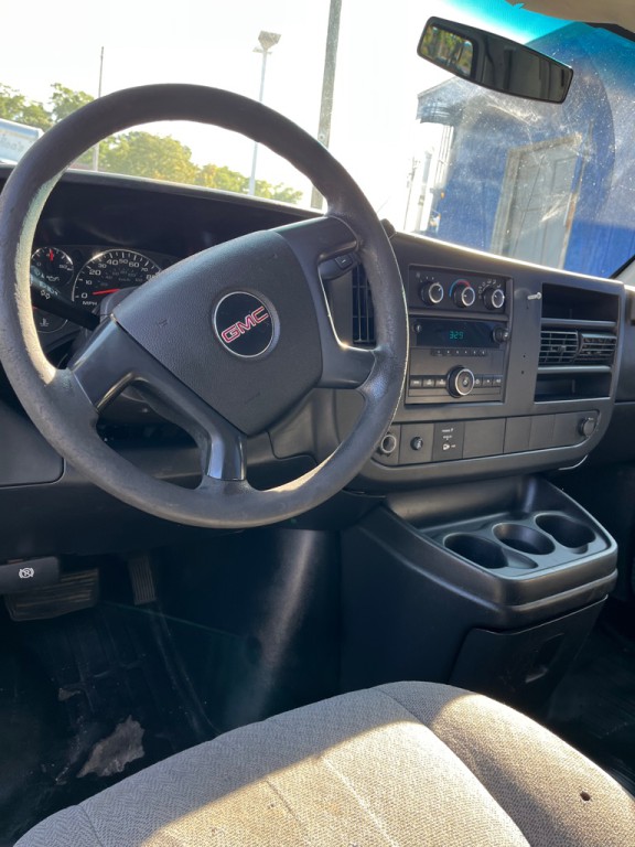 2013 GMC Savana Image 13