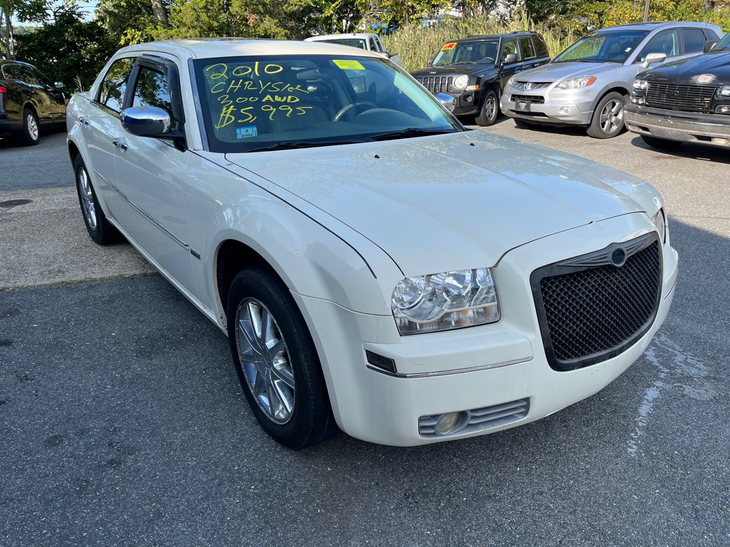 2010 Chrysler 300 Image 5