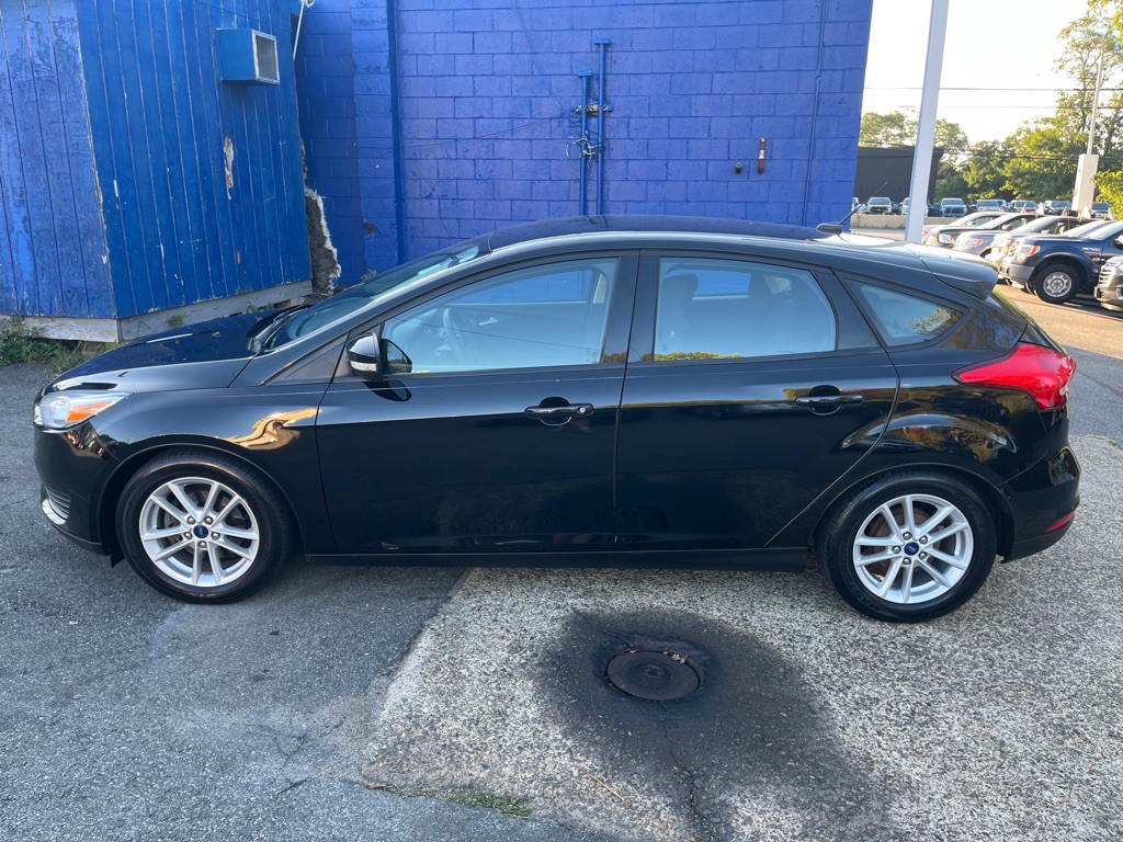 2016 Ford Focus Image 2