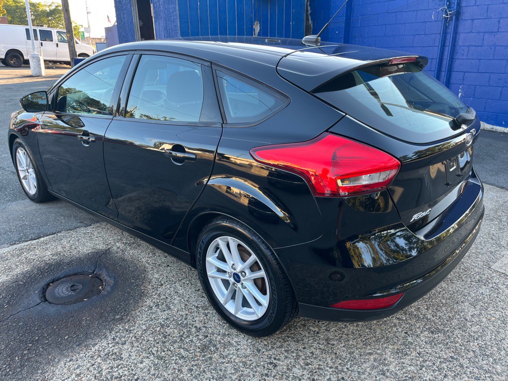 2016 Ford Focus Image 10