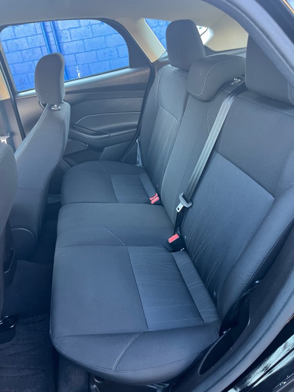 2016 Ford Focus Image 13