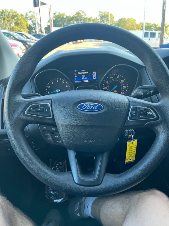 2016 Ford Focus Image 18