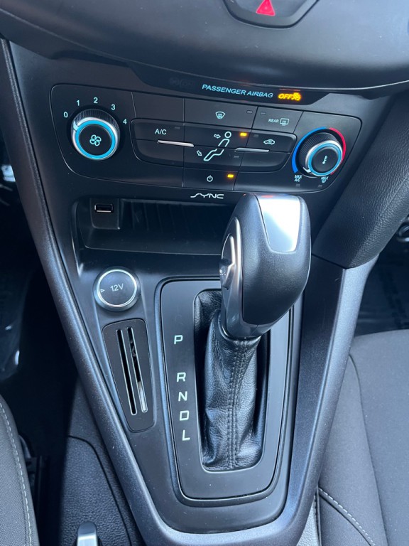 2016 Ford Focus Image 25