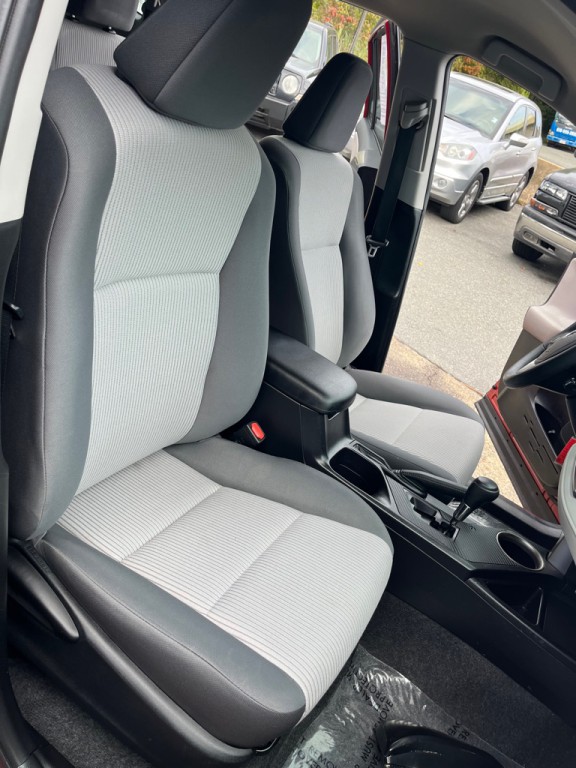 2014 Toyota Rav4 Image 15