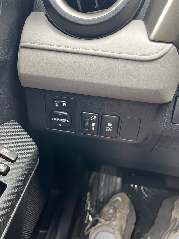 2014 Toyota Rav4 Image 21