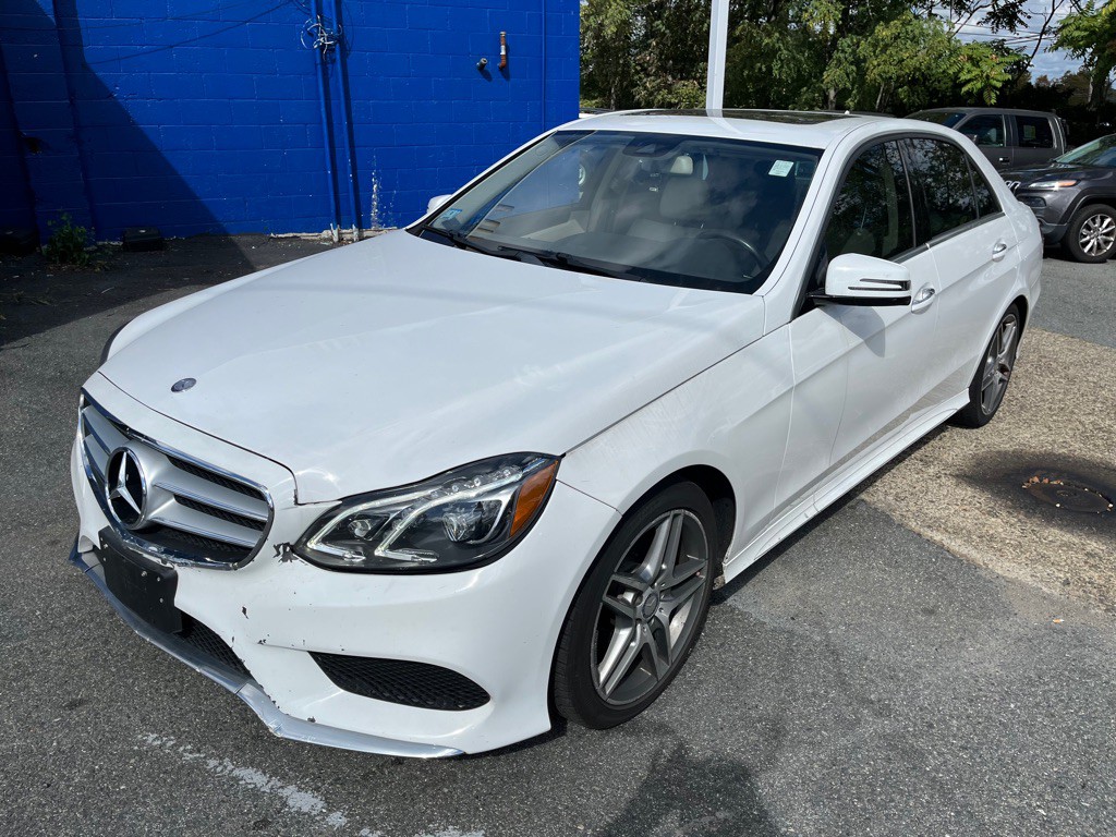 2016 Mercedes-Benz E-Class Image 3