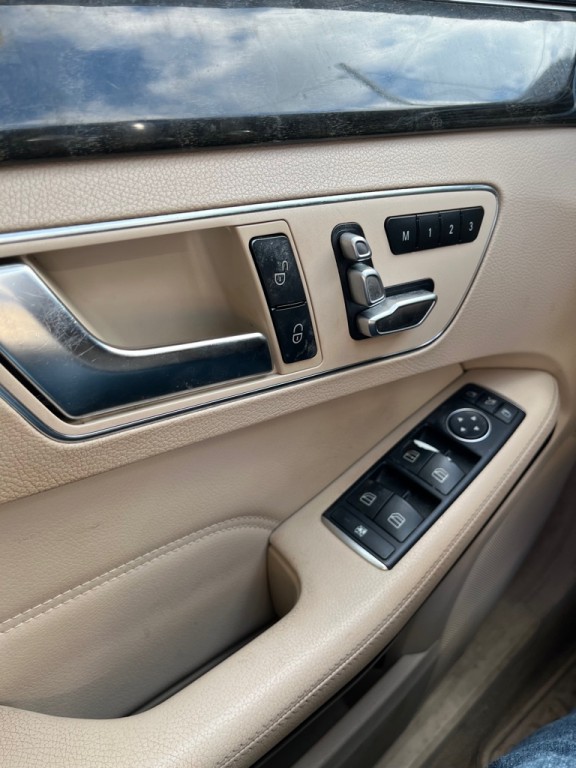 2016 Mercedes-Benz E-Class Image 15