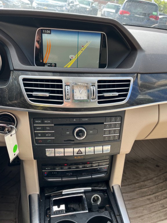 2016 Mercedes-Benz E-Class Image 18